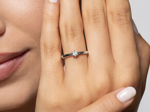Verlobungsring Classic Petite in 14K Weißgold mit Diamant 0,13ct G/SI