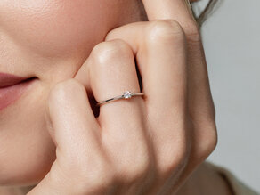 Verlobungsring Delight in Platin 950/- mit Diamant 0,07ct H/SI
