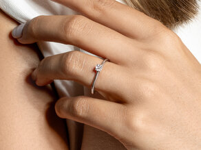 Verlobungsring Delight in 9K Roségold mit Diamant 0,15ct G/SI
