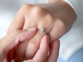 Verlobungsring Delight in 14K Weißgold mit Diamant 0,30ct H/SI