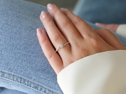 Verlobungsring Devotion in 14K Weißgold mit Diamant 0,20ct D/IF