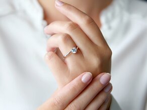 Verlobungsring Devotion in 14K Weißgold mit Diamant 0,75ct H/SI