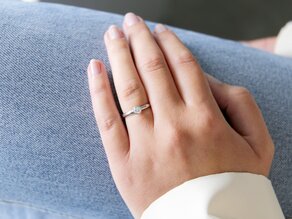 Verlobungsring Eternal in 9K Weißgold mit Diamant 0,25ct H/SI
