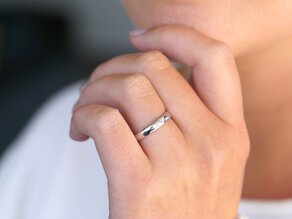 Verlobungsring Heart Petite in 14K Weißgold mit Diamanten 0,02ct G/SI