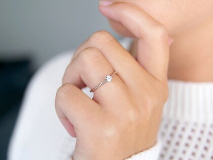 Verlobungsring Heaven 6 in 9K Weißgold mit Diamant 0,25ct H/SI