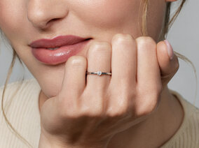 Verlobungsring Melody in 14K Gelbgold mit Diamant 0,10ct G/SI