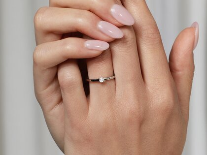 Verlobungsring Modern in 14K Weißgold mit Diamant 0,10ct G/SI