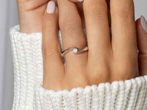 Verlobungsring Twist Petite in 14K Weißgold mit Diamant 0,09ct G/SI