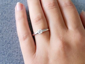 Verlobungsring Pure in 9K Weißgold mit Diamant 0,50ct H/SI