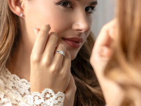 Verlobungsring Pure in 9K Gelbgold mit Diamant 2,00ct H/SI