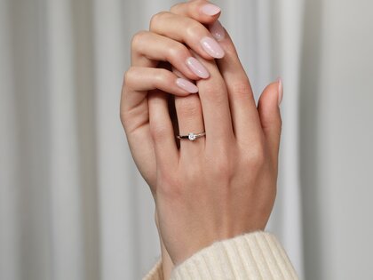 Verlobungsring Romance in 9K Weißgold mit Diamant 0,25ct G/SI