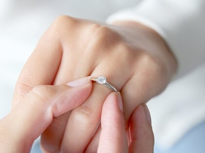 Verlobungsring Romance in 9K Weißgold mit Labordiamant 0,25ct E/VS