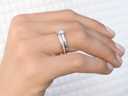 Verlobungsring Romance in 9K Weißgold mit Labordiamant 0,25ct E/VS