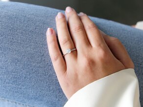 Verlobungsring Royal in Weißgold