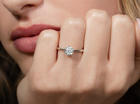 Verlobungsring Spirit in 14K Weißgold mit Diamant 0,15ct G/SI