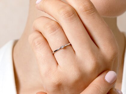 Verlobungsring Surprise in 14K Gelbgold mit Diamant 0,05ct H/SI