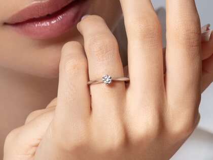 Verlobungsring The One in 14K Weißgold mit Diamant 0,25ct H/SI