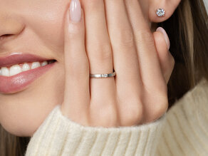 Verlobungsring Infinity in 14K Gelbgold mit Diamant 0,05ct H/SI