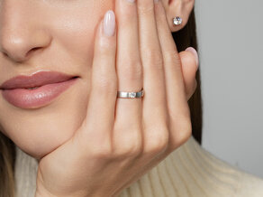 Verlobungsring Infinity in 14K Weißgold mit Diamant 0,20ct H/SI