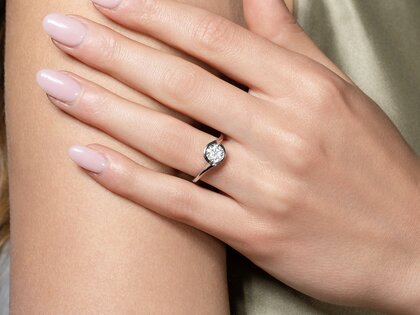 Verlobungsring Touch in 9K Weißgold mit Diamant 1,00ct H/SI