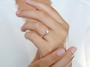 Verlobungsring Touch in 18K Weißgold mit Diamant 0,23ct D/IF
