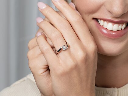 Verlobungsring Twist in Platin 950/- mit Diamant 0,50ct G/SI