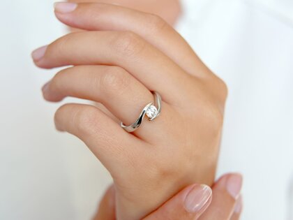 Verlobungsring Twist in Platin 950/- mit Labordiamant 0,50ct E/VS